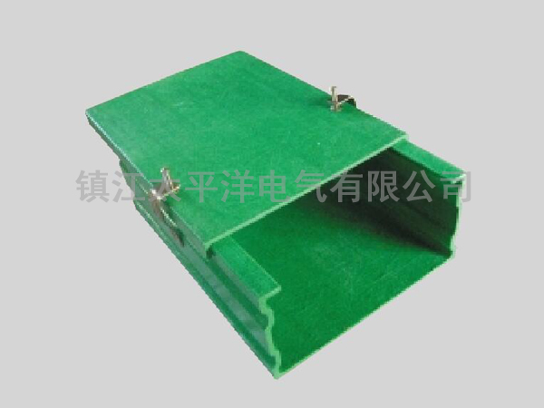 玻(bō)璃鋼槽式橋(qiao)架(C 型邊)