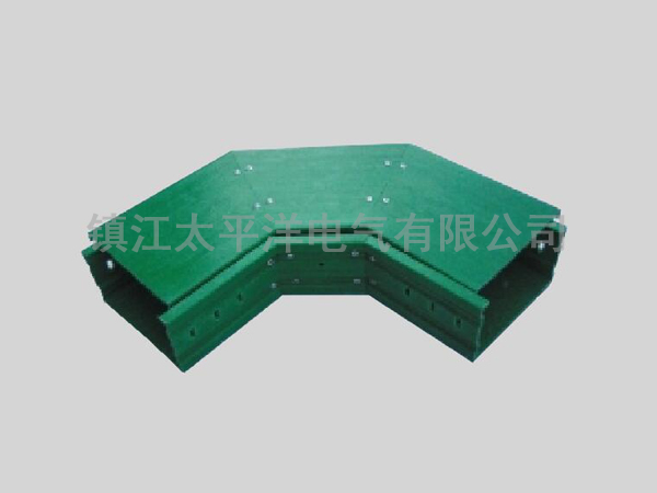 玻(bo)璃鋼水平彎(wān)通